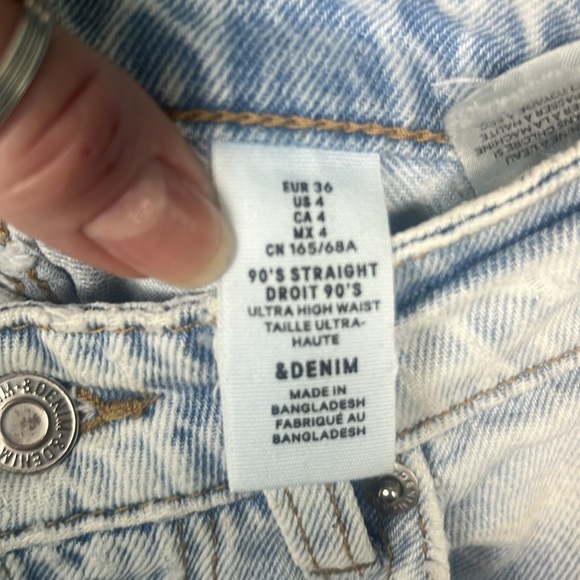 H&M & Denim 90’s straight bleached distressed jeans rigid - Picture 4 of 6